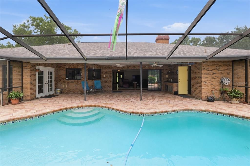 En Venta: $549,500 (4 camas, 3 baños, 2571 Pies cuadrados)