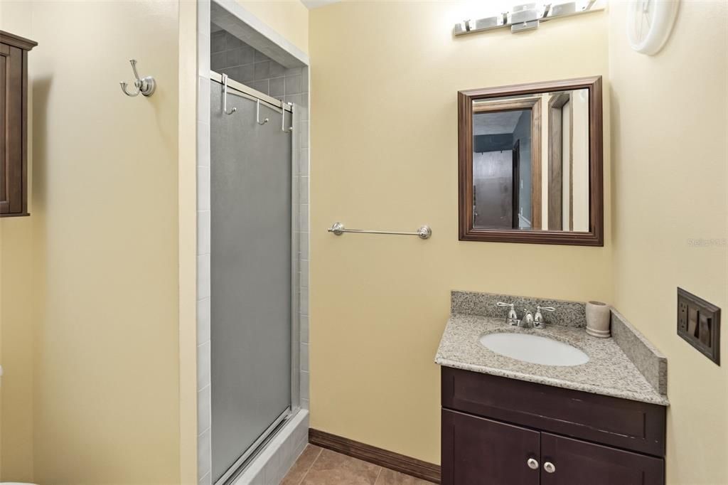 En Venta: $549,500 (4 camas, 3 baños, 2571 Pies cuadrados)