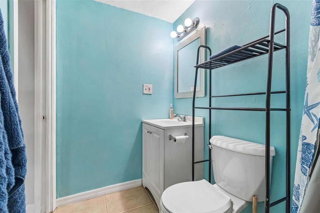 На продажу: $224,916 (2 спален, 2 ванн, 1098 Квадратных фут)