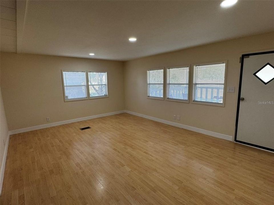 En Renta: $1,600 (2 camas, 1 baños, 960 Pies cuadrados)