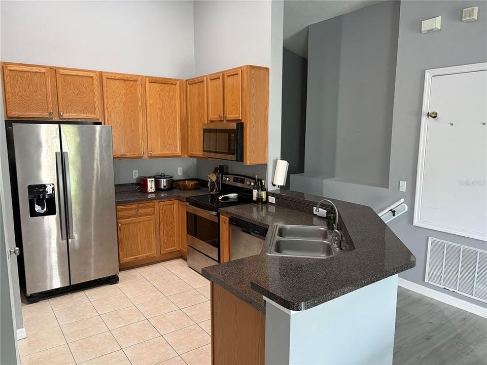 В аренду: $1,750 (2 спален, 2 ванн, 1176 Квадратных фут)