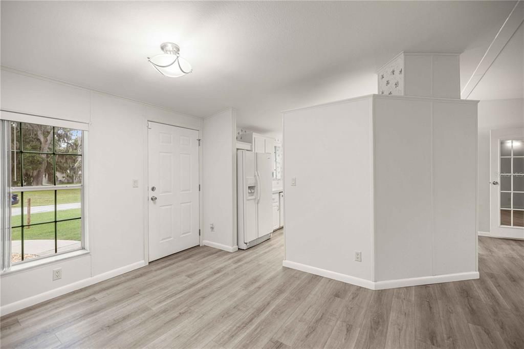 На продажу: $225,000 (2 спален, 2 ванн, 1367 Квадратных фут)