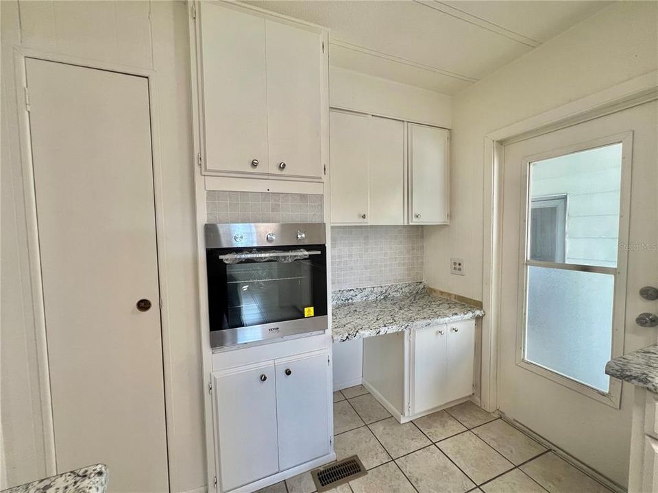 For Sale: $119,000 (2 beds, 2 baths, 1320 Square Feet)
