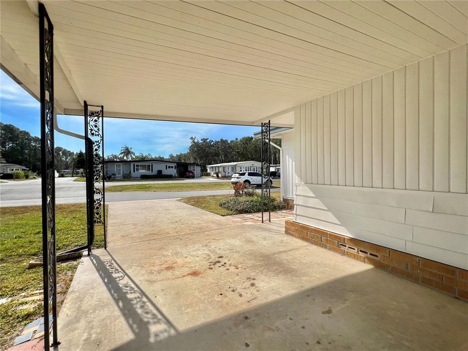For Sale: $119,000 (2 beds, 2 baths, 1320 Square Feet)