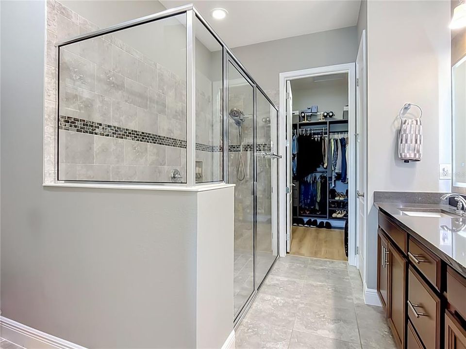 For Sale: $330,000 (2 beds, 2 baths, 1464 Square Feet)