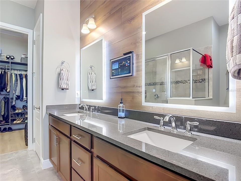 For Sale: $330,000 (2 beds, 2 baths, 1464 Square Feet)