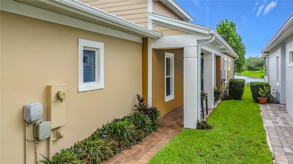 For Sale: $330,000 (2 beds, 2 baths, 1464 Square Feet)
