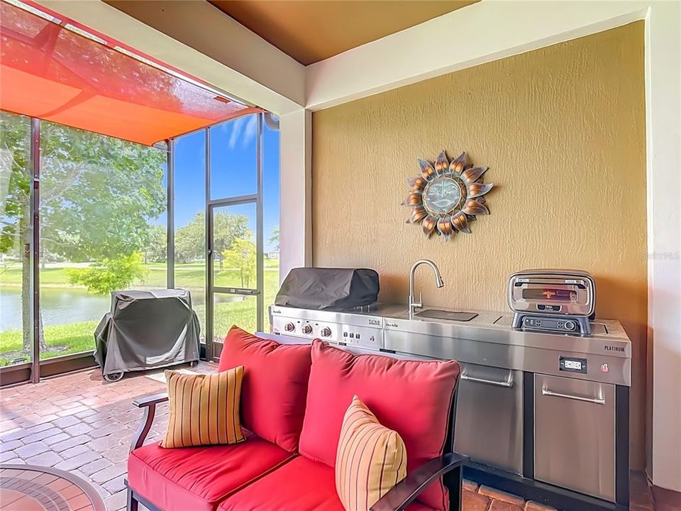 For Sale: $330,000 (2 beds, 2 baths, 1464 Square Feet)