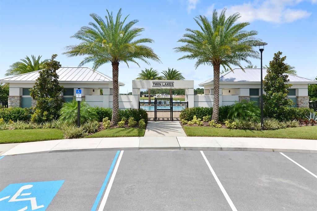 For Sale: $330,000 (2 beds, 2 baths, 1464 Square Feet)