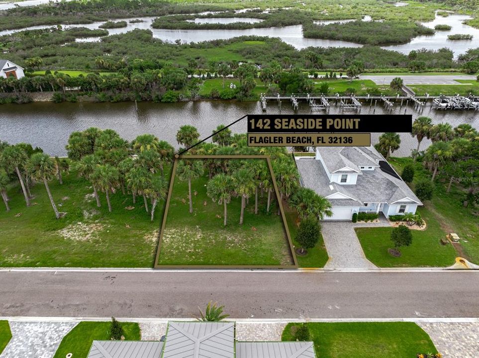 待售: $263,900 (0.26 acres)