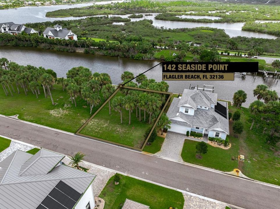 待售: $263,900 (0.26 acres)