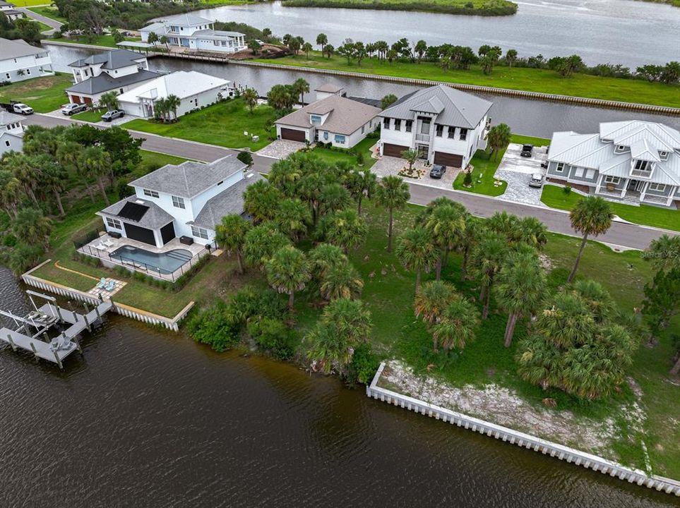 待售: $263,900 (0.26 acres)