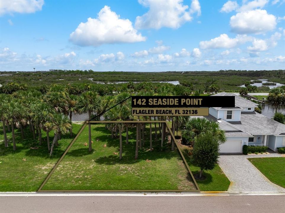 待售: $263,900 (0.26 acres)