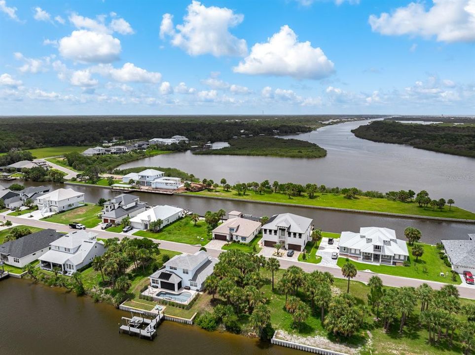 待售: $263,900 (0.26 acres)