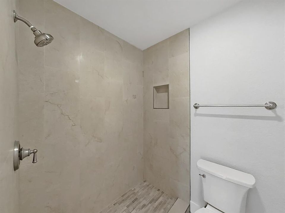 Под контрактом: $475,000 (3 спален, 2 ванн, 1533 Квадратных фут)