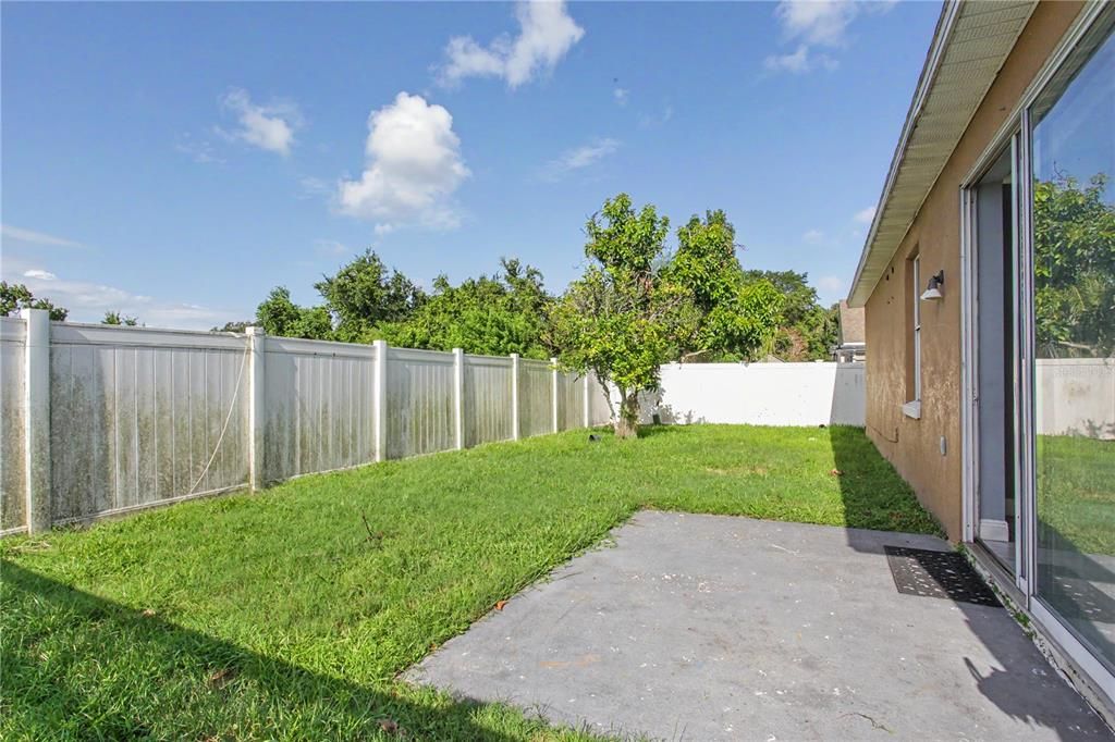 Active With Contract: $359,888 (4 beds, 2 baths, 1972 Square Feet)