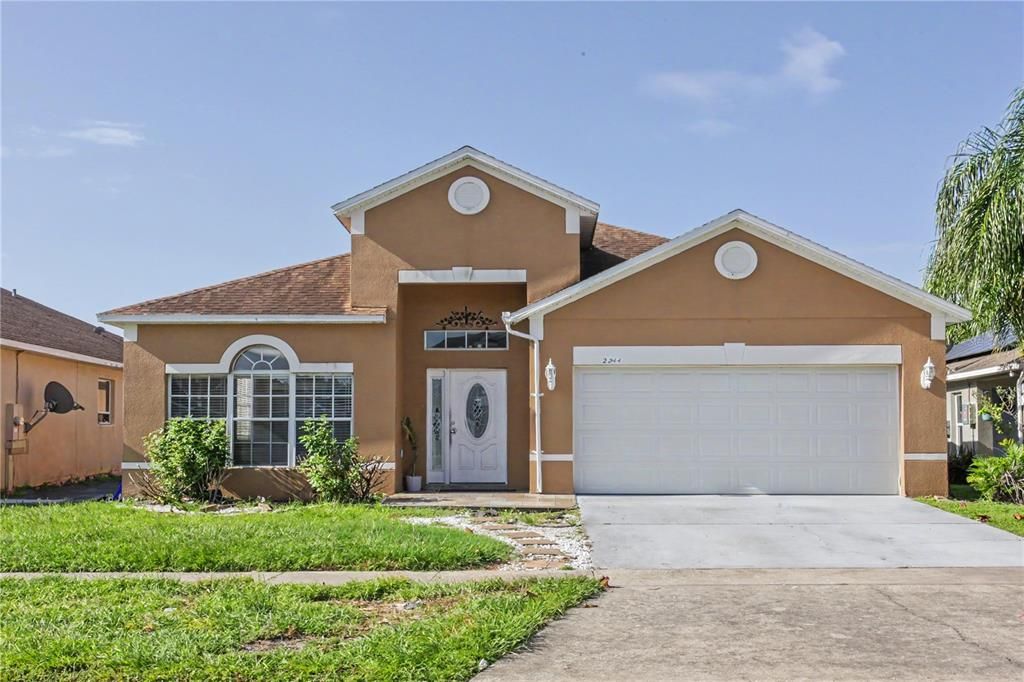 Active With Contract: $359,888 (4 beds, 2 baths, 1972 Square Feet)