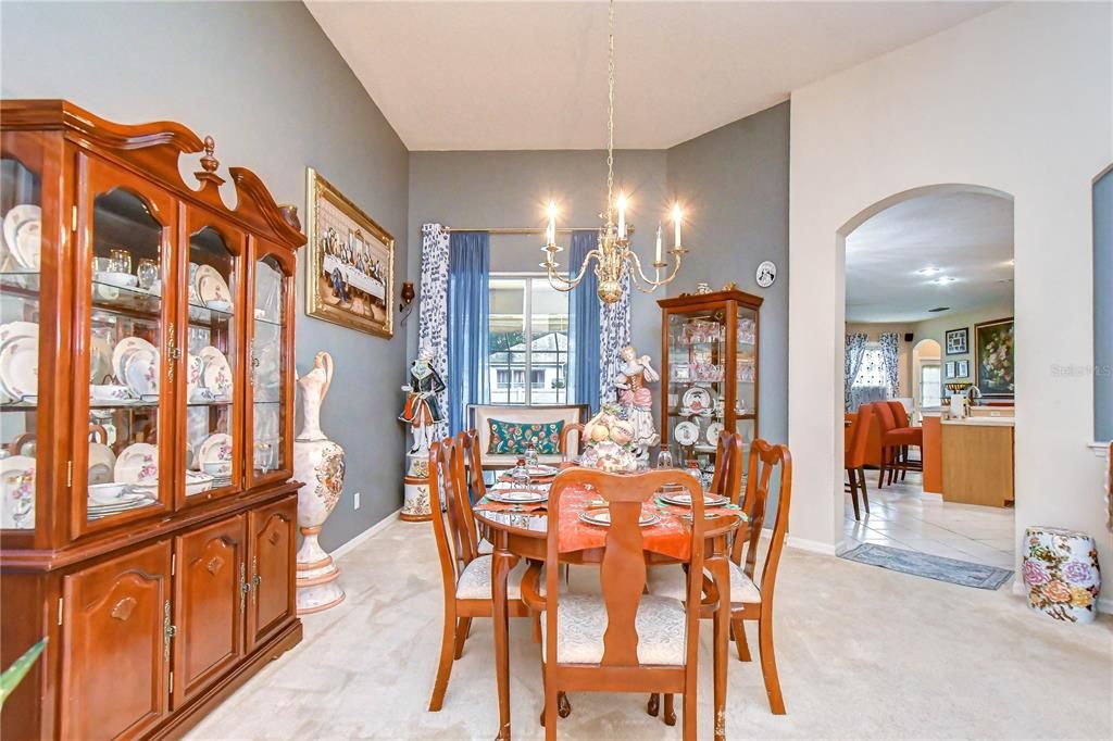 En Venta: $615,000 (5 camas, 4 baños, 3091 Pies cuadrados)