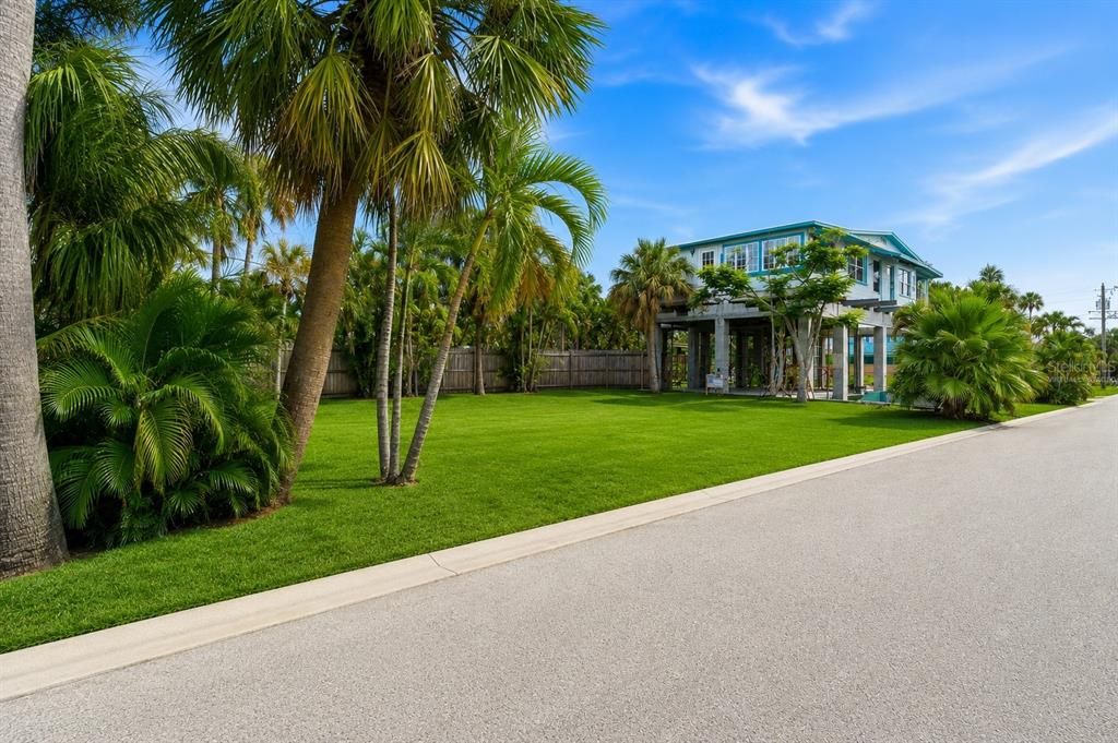 For Sale: $389,000 (0.07 acres)