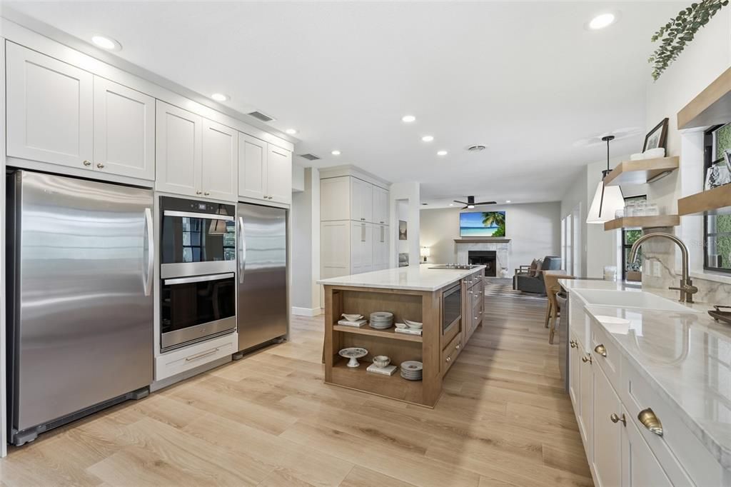 En Venta: $1,290,000 (5 camas, 4 baños, 3338 Pies cuadrados)