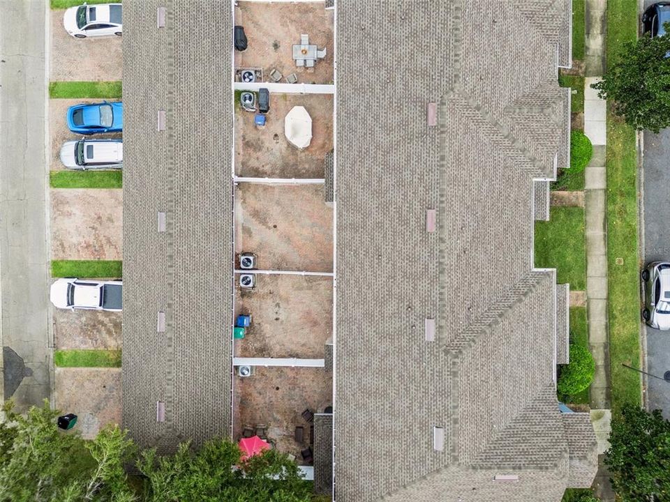 На продажу: $279,990 (2 спален, 2 ванн, 1320 Квадратных фут)