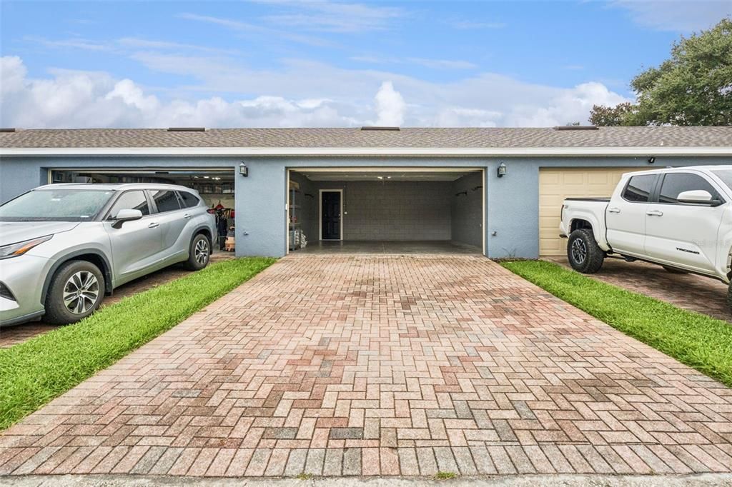 На продажу: $279,990 (2 спален, 2 ванн, 1320 Квадратных фут)