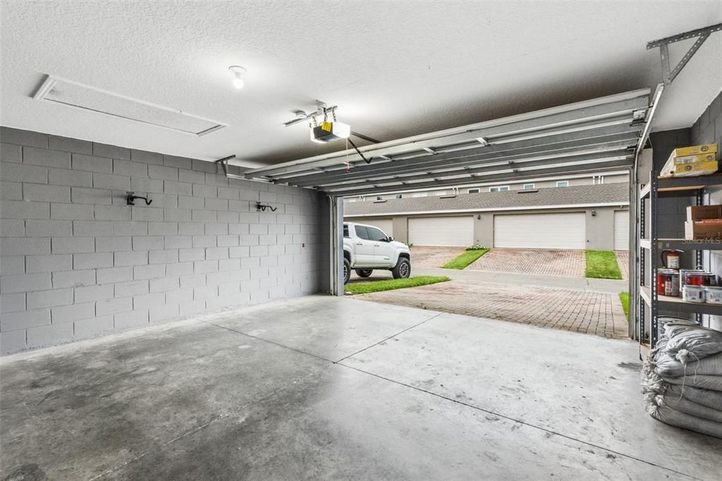 На продажу: $279,990 (2 спален, 2 ванн, 1320 Квадратных фут)
