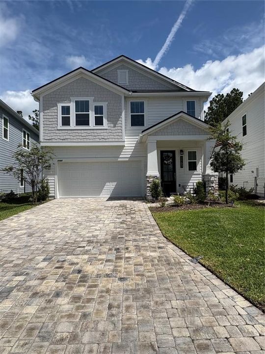 Active With Contract: $420,000 (4 beds, 2 baths, 1971 Square Feet)