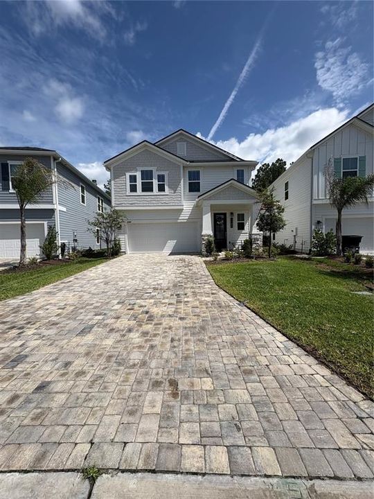 Active With Contract: $420,000 (4 beds, 2 baths, 1971 Square Feet)