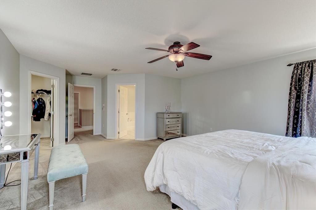 For Sale: $499,000 (3 beds, 2 baths, 2445 Square Feet)