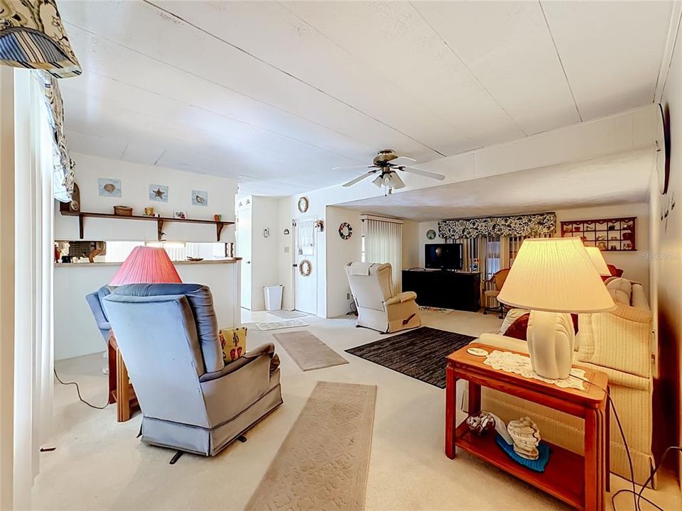 For Sale: $129,900 (3 beds, 2 baths, 1280 Square Feet)