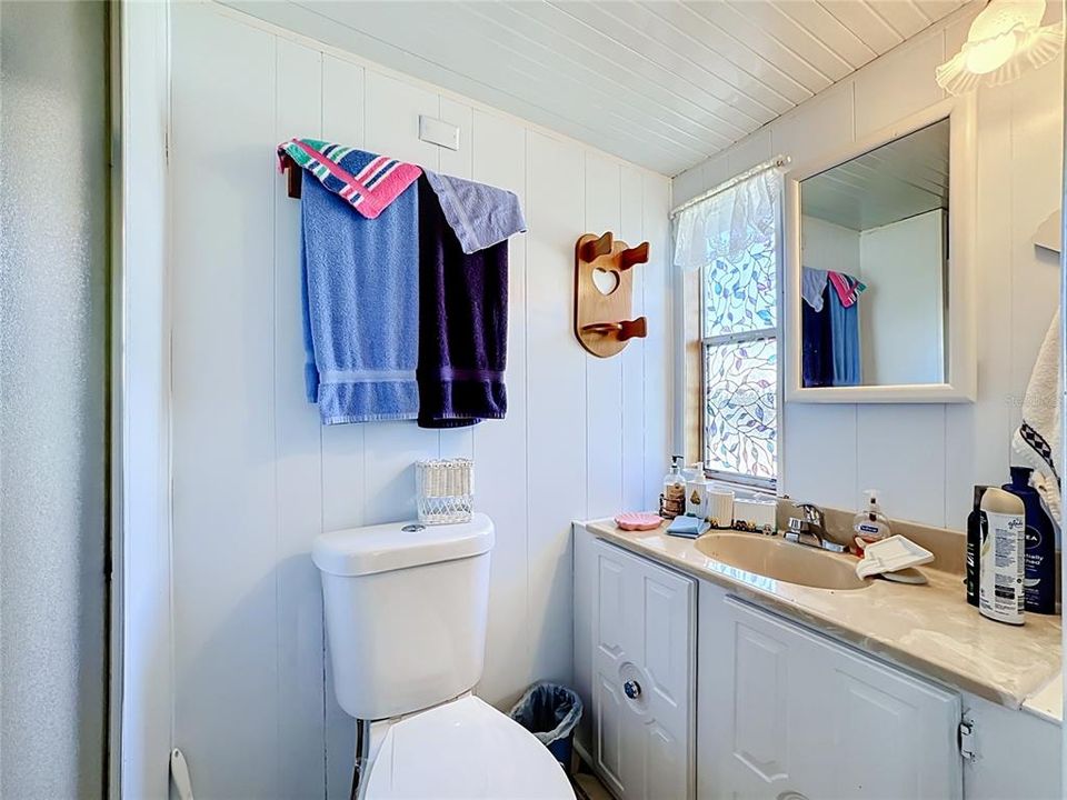 For Sale: $129,900 (3 beds, 2 baths, 1280 Square Feet)