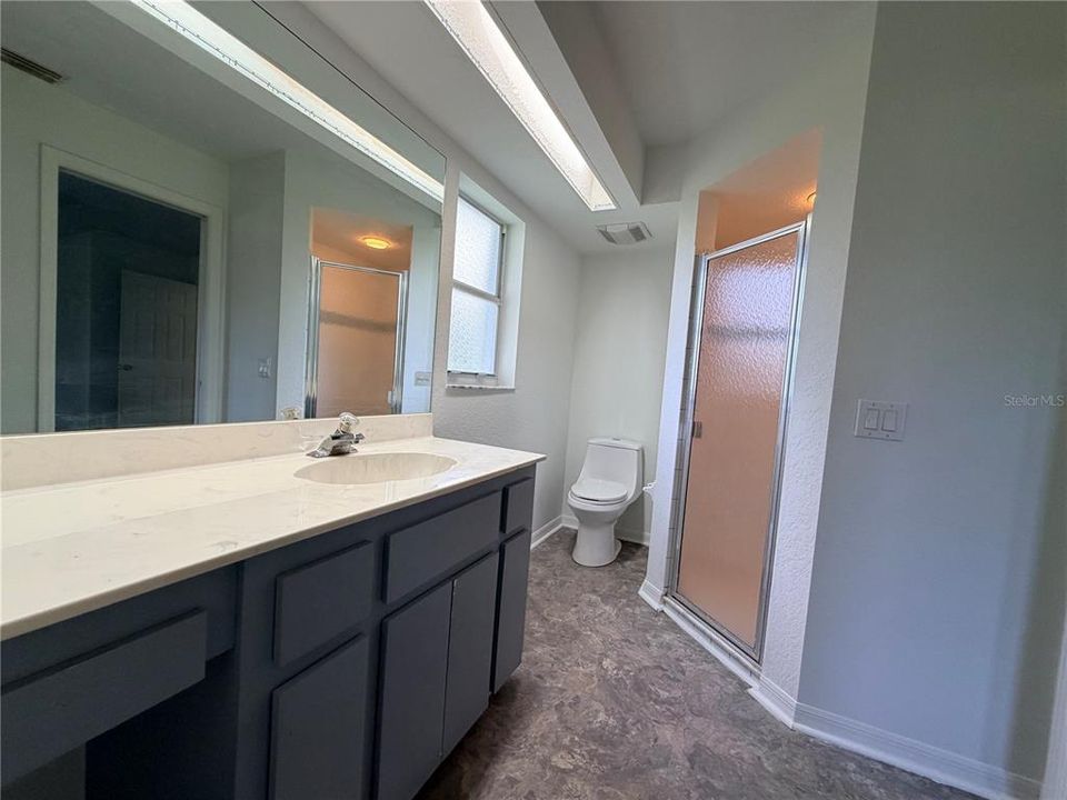 На продажу: $259,950 (3 спален, 2 ванн, 1589 Квадратных фут)