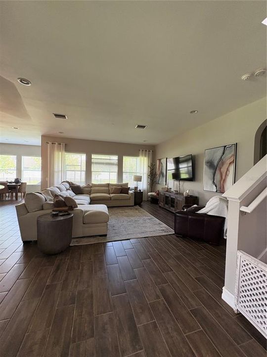 В аренду: $3,995 (4 спален, 4 ванн, 3274 Квадратных фут)