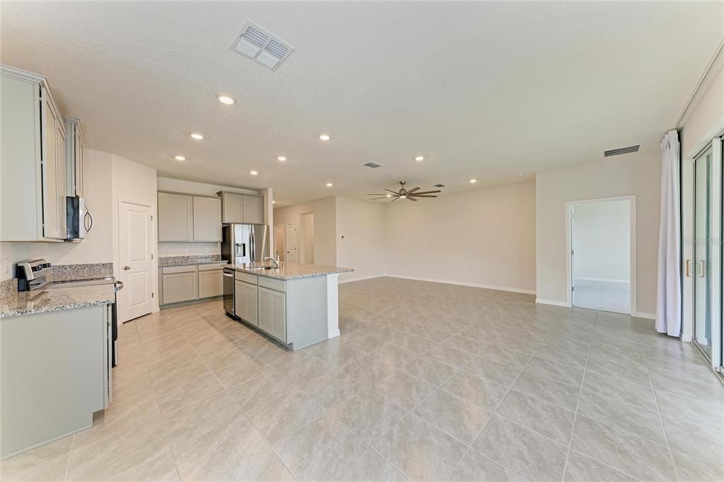 For Rent: $3,000 (4 beds, 2 baths, 2044 Square Feet)
