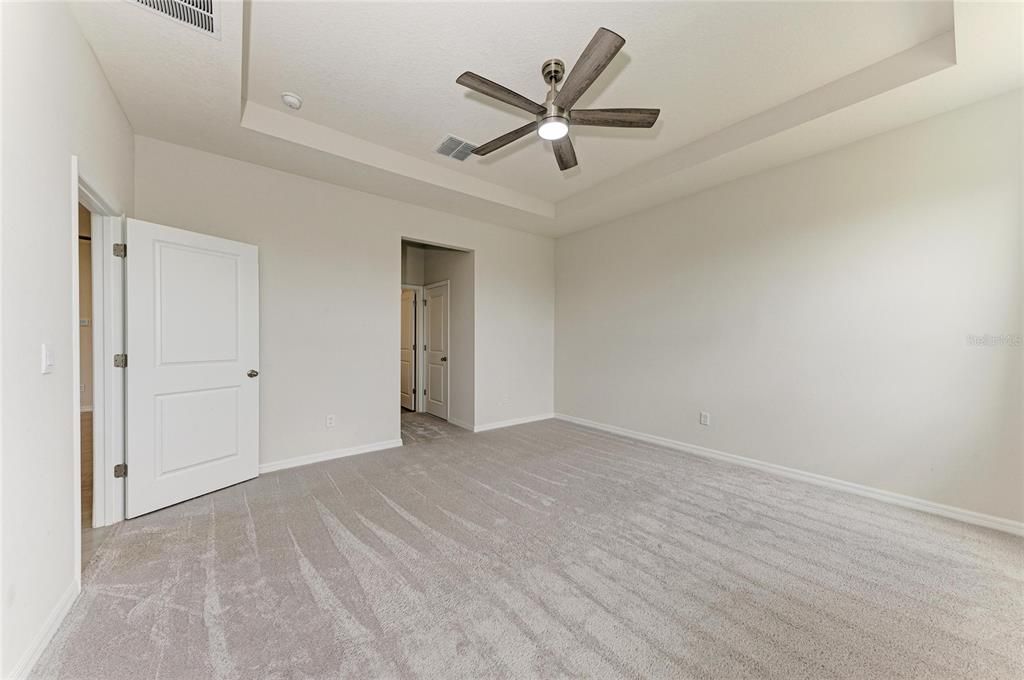 For Rent: $3,000 (4 beds, 2 baths, 2044 Square Feet)