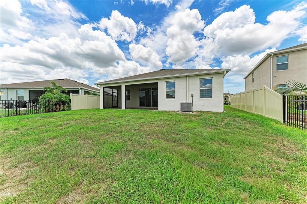 For Rent: $3,000 (4 beds, 2 baths, 2044 Square Feet)