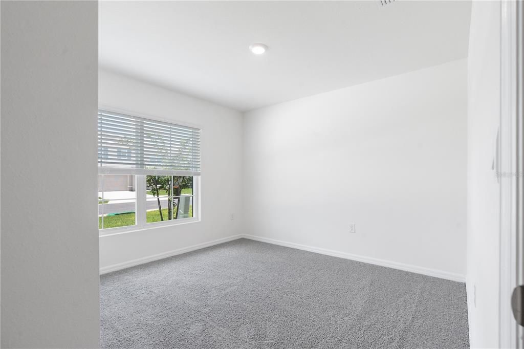En Renta: $1,990 (4 camas, 2 baños, 1827 Pies cuadrados)