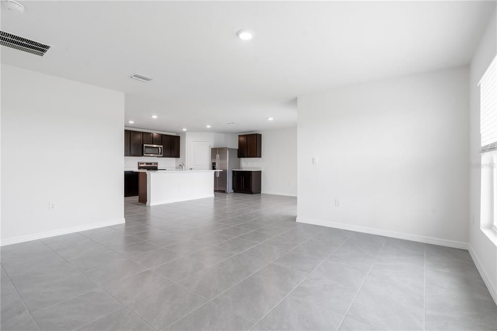 En Renta: $1,990 (4 camas, 2 baños, 1827 Pies cuadrados)