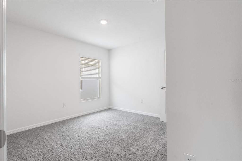 En Renta: $1,990 (4 camas, 2 baños, 1827 Pies cuadrados)