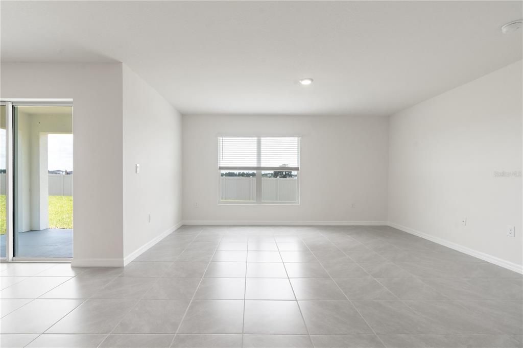 En Renta: $1,990 (4 camas, 2 baños, 1827 Pies cuadrados)