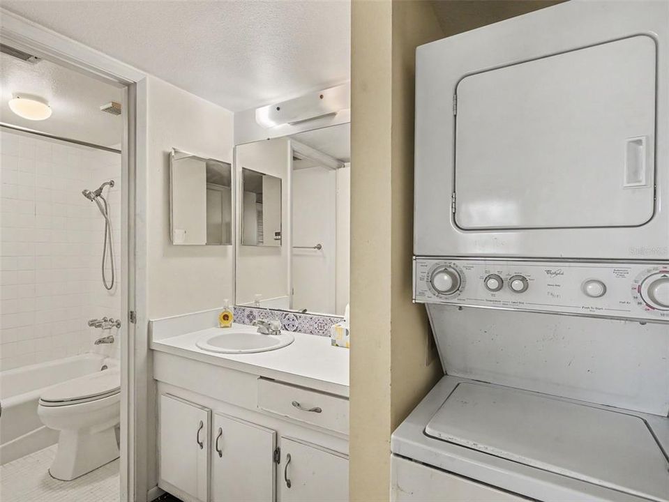 На продажу: $99,900 (1 спален, 1 ванн, 840 Квадратных фут)