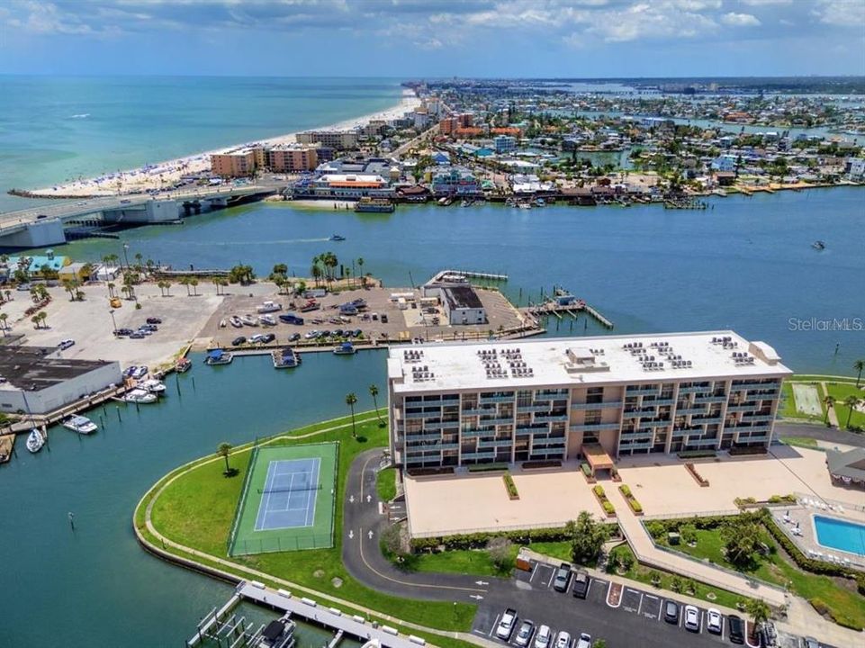 En Venta: $375,000 (2 camas, 2 baños, 1175 Pies cuadrados)