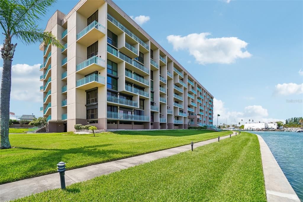 En Venta: $375,000 (2 camas, 2 baños, 1175 Pies cuadrados)
