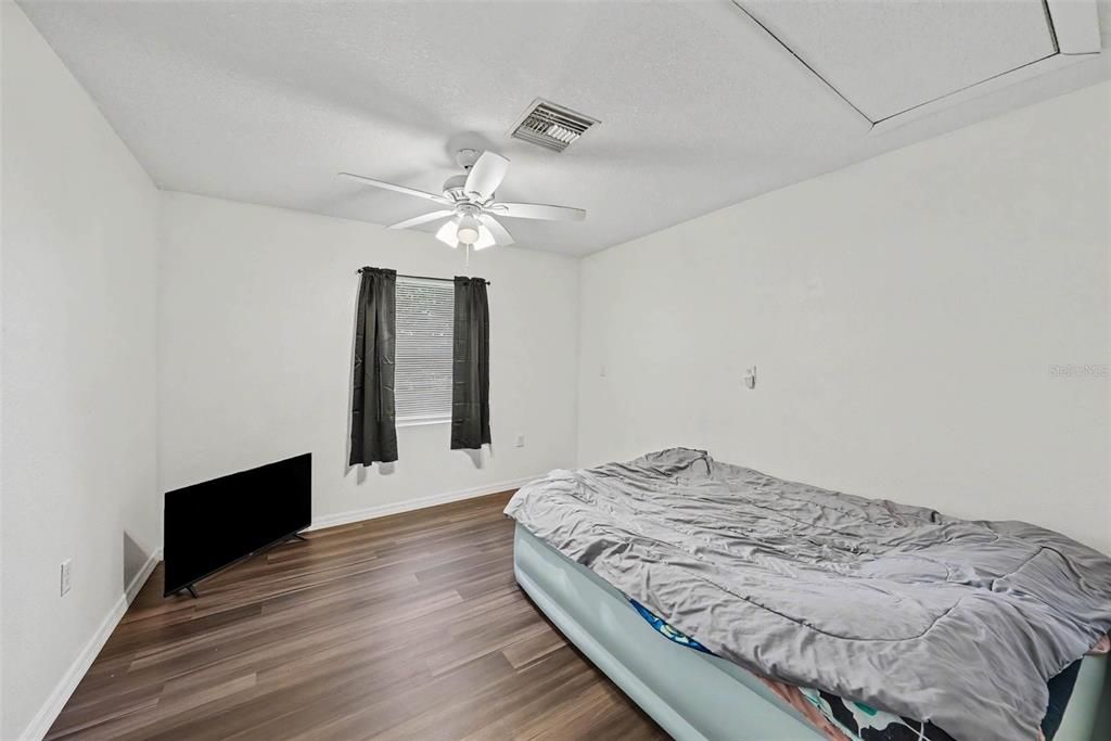 For Sale: $315,000 (4 beds, 3 baths, 2155 Square Feet)