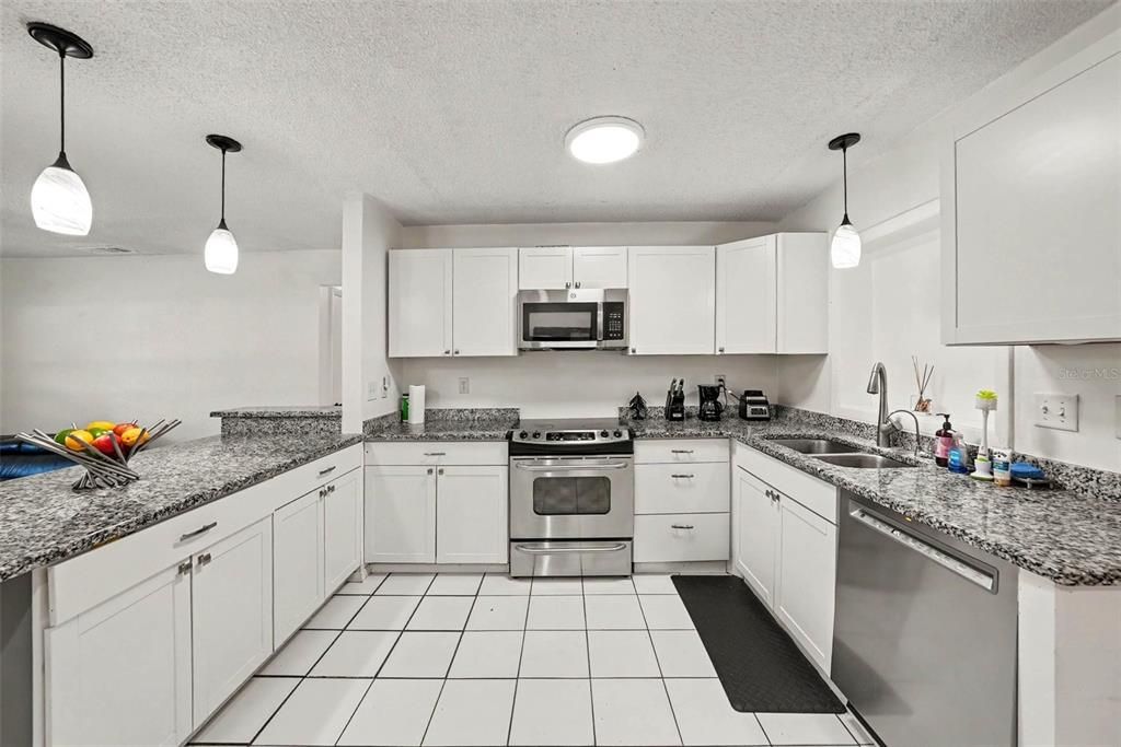 For Sale: $315,000 (4 beds, 3 baths, 2155 Square Feet)