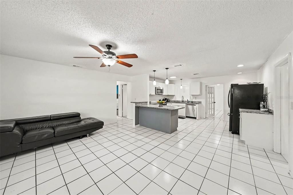 For Sale: $315,000 (4 beds, 3 baths, 2155 Square Feet)
