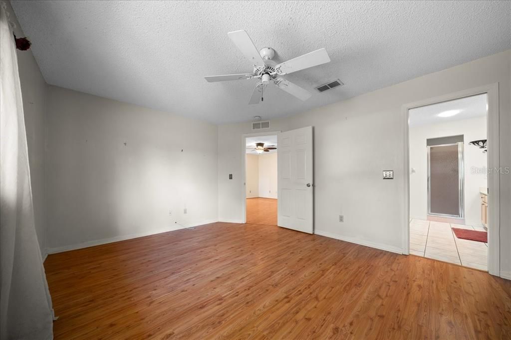 En Venta: $145,000 (2 camas, 2 baños, 1403 Pies cuadrados)