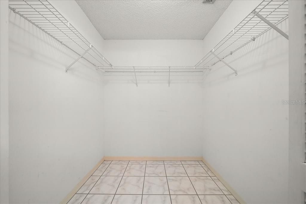 En Venta: $145,000 (2 camas, 2 baños, 1403 Pies cuadrados)