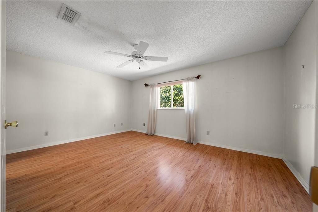 En Venta: $145,000 (2 camas, 2 baños, 1403 Pies cuadrados)